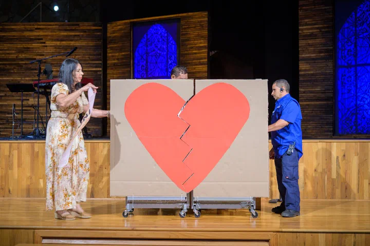 Yanina Todd y el hermano junto al corazón unido
